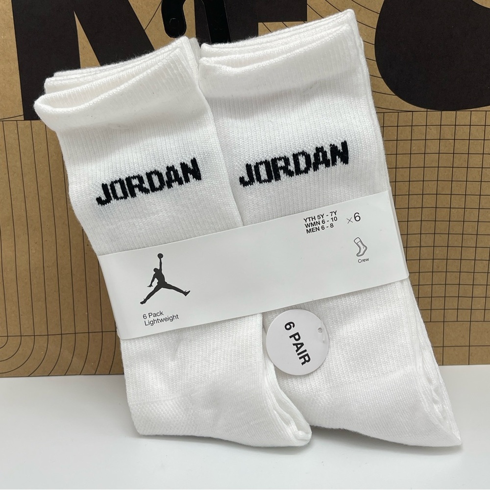 Jordan White Athletic Crew Socks JORDAN JUMPMAN CREW Socks 
6PK - Picture 7 of 16